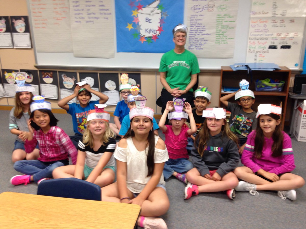 Mrs. Harlan tweet media