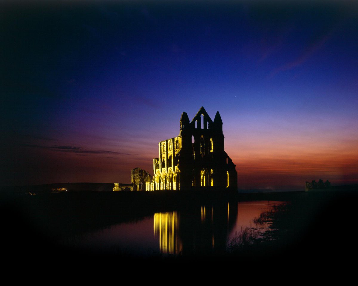HistoricEngland's tweet image. Wishing all of our followers a very miserable #WorldGothDay 🦇

The town of Whitby, and the haunting ruins of the Abbey, provided inspiration for Bram Stoker's Dracula

bit.ly/2lD4w7a