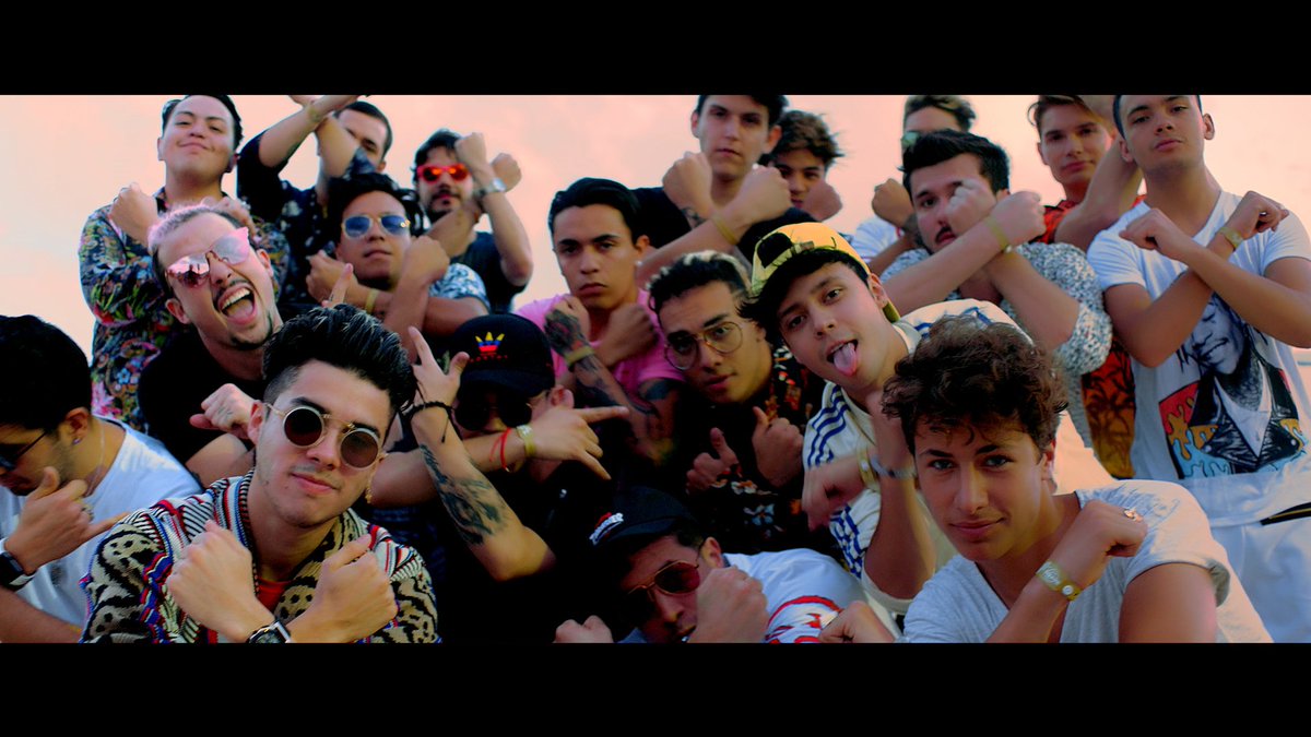 🎬 #Caballeros 🐲 <a href="/mariobautista_/">MB</a> X  <a href="/broducers/">Broducers</a> 🏝✨🦀 #MalDeAmores