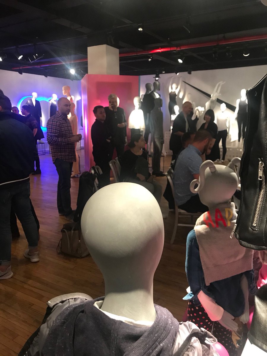UDisplay's tweet photo. Looking forward to the Q&A with Roe Palermo, DVP Merchandise Presentation and Store Visual Lord & Taylor #mannequin #mannequins #display #visualmerchandising #fashion #photo #retail #retaildesign #design #windowdisplay #conferencecrawl #nyretailmarketweek @designretailmag https://t.co/RjHtO3PEIY