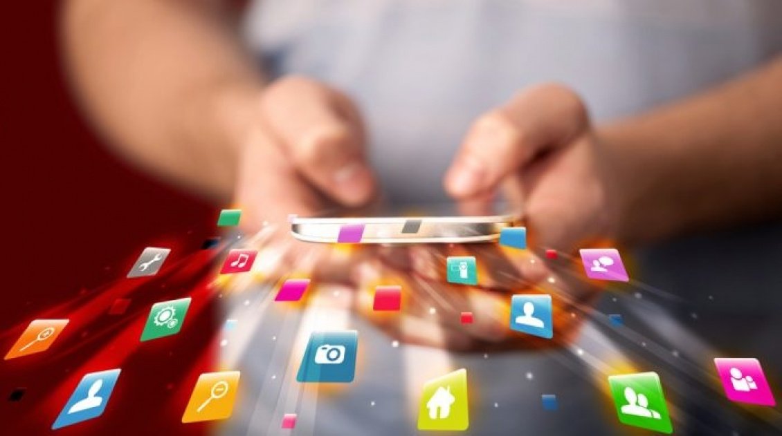 lead_automation's tweet photo. RT @V3Broadsuite: Do you have an app for your company? If not, brainstorm some ways an app could make your customer experience more convenient. Here are the #MobileAd Trends and stats you need to know. https://t.co/EOGEbDjxyx https://t.co/cvXzrRUm3v