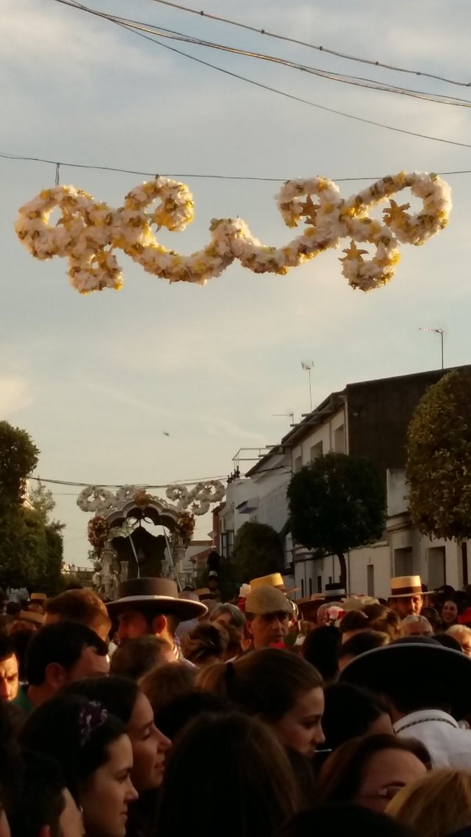 Llegando a Pilas. Feliz regreso de la Romería #Rocío #PILAS
