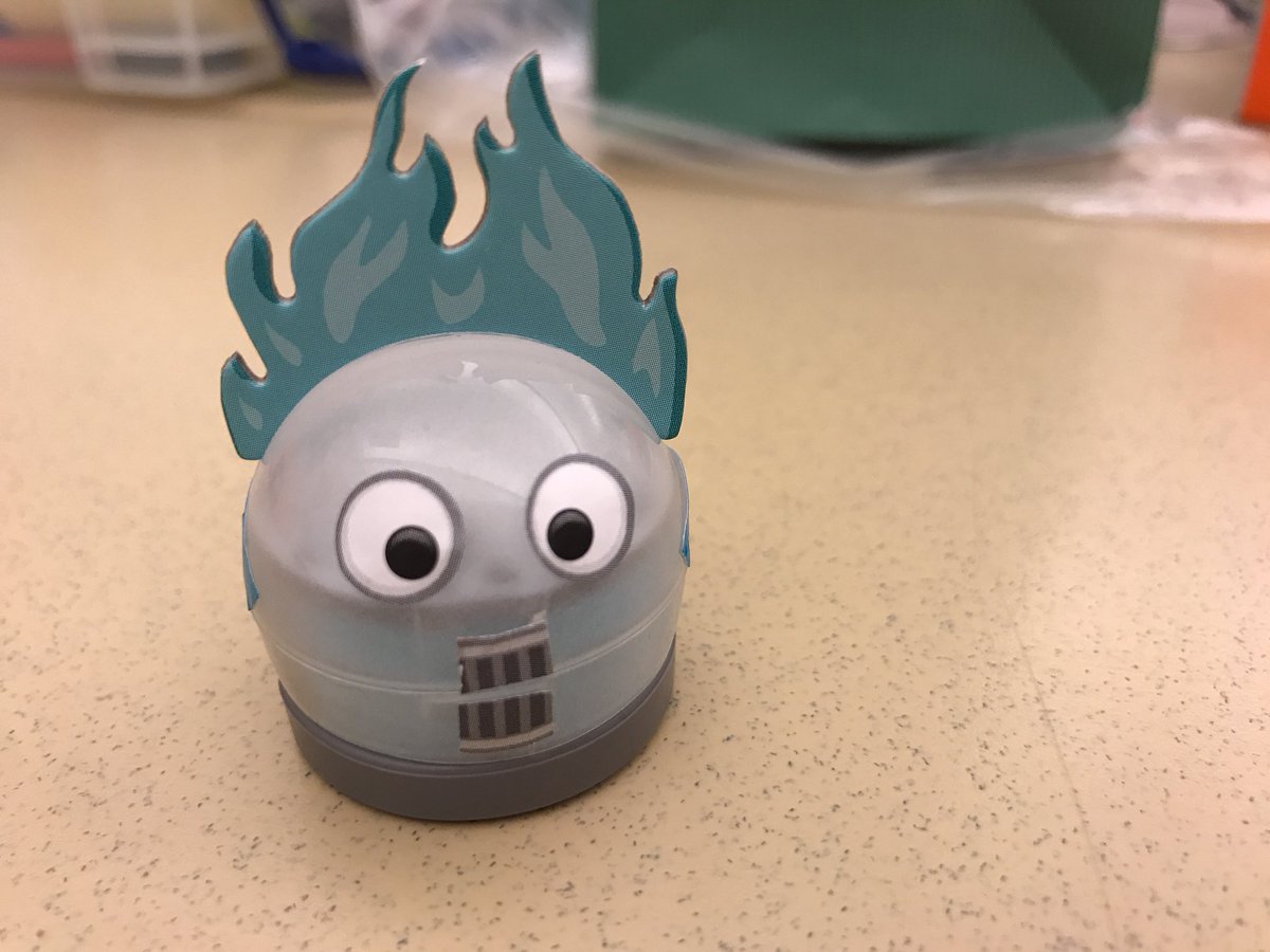 i_teach_K's tweet image. #csesd112 Comet is ready to code with @ozobot blockly