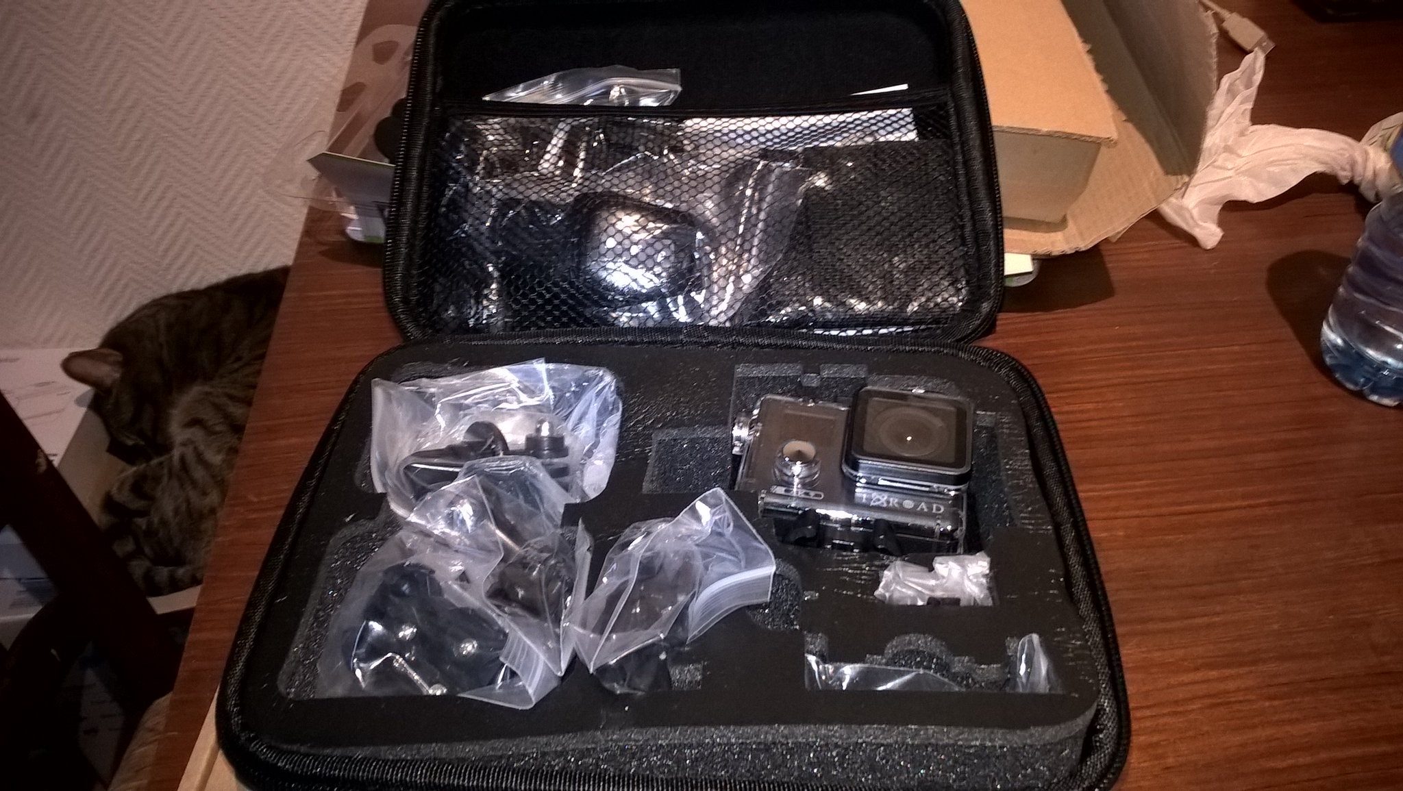 3 pic. Ont continu à investir avec une petite #caméra #GoPro sport 4K également étanche et bientôt la perche et le drone ainsi qu'un super #Coolpix P900 que surement beaucoup connaissent :-) https://t.co/N0hfwKZJj7