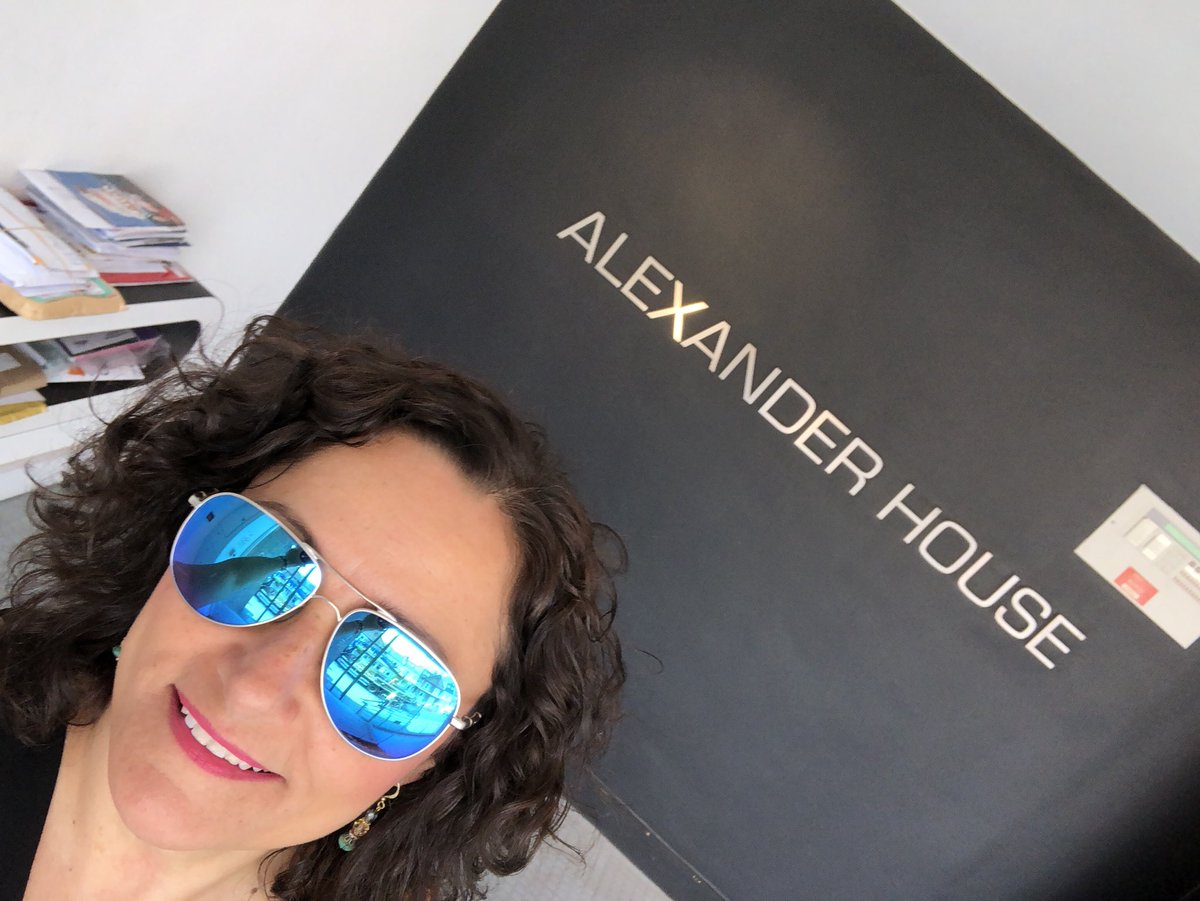 Loved visiting our London offices today. There's nothing quite like the buzz of the big smoke! Happiness scientist Shawn Achor shares that "Big Potential, like genius, creativity and inspiration is not something you have, it's something you tap into." #worklifebalance
