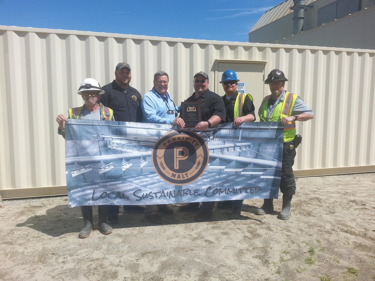 WILMOTMOD's tweet image. Proximity Malt and Wilmot showing off their 1st Place Award for Special Applications! #WeHelpBuildVisions