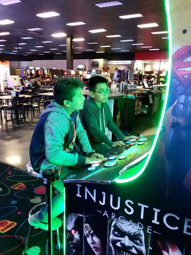GTlanguagearts's tweet photo. Top AR students having a blast at Pinballz! @sbmeyer2 @GTGrizzlyBears @gtprincipal186 @3rdGradeGrrrr @GT4thGrade https://t.co/fyf4MsCojH