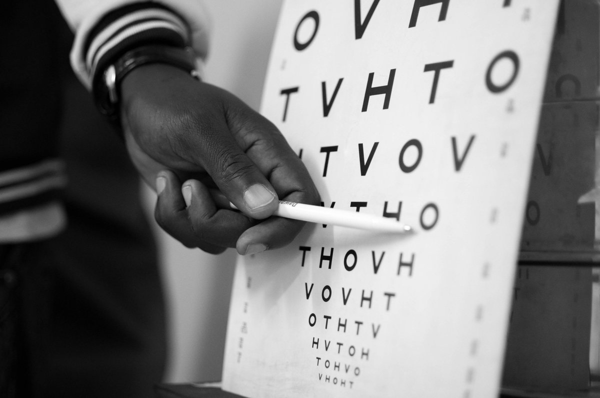 opticaporlacara's tweet photo. Primera campaña en Kenia con Visio Sense Fronteres. Hemos revisado a algunos pacientes operados de cataratas en Febrero. Lo hemos pasado muy bien, buen ratito y buena experiencia https://t.co/UGZxt41gUo