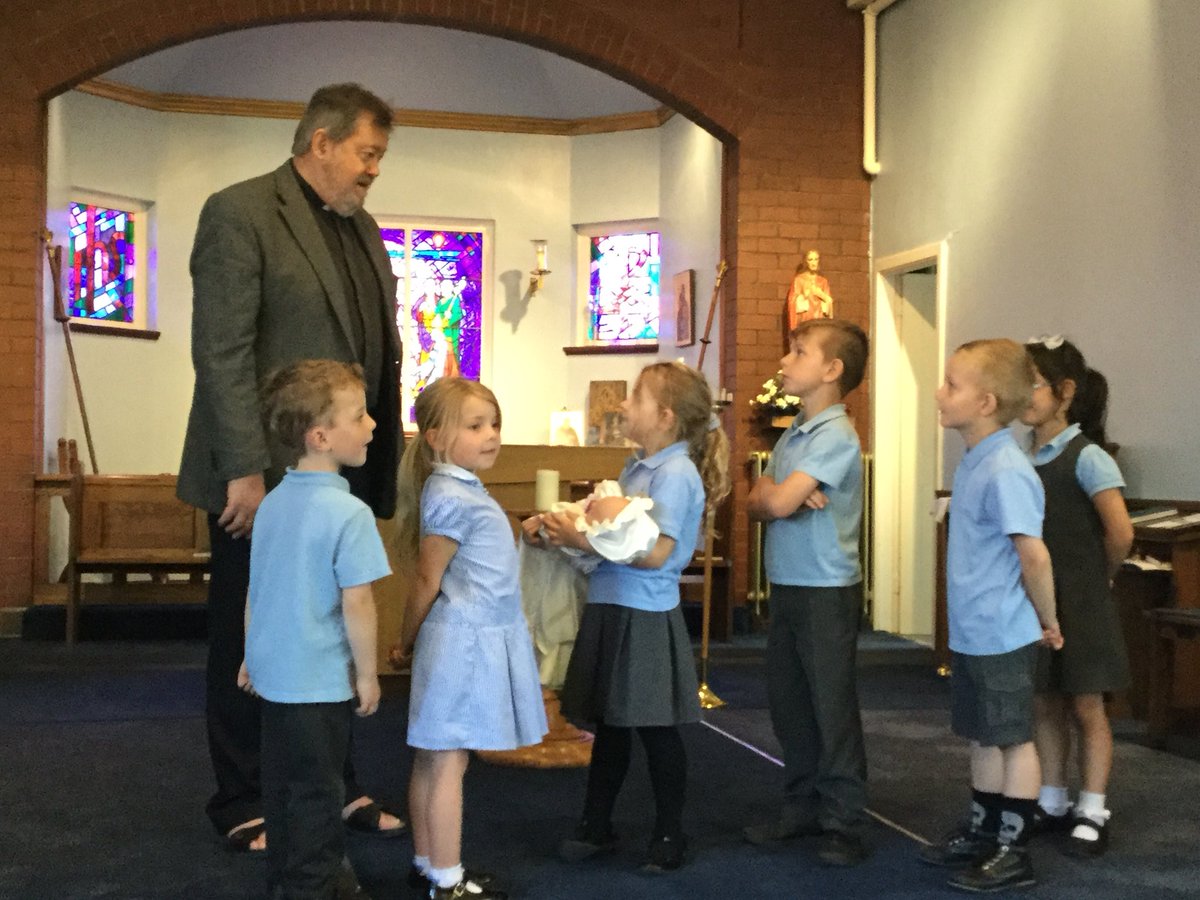 LSTCLASS04's tweet photo. This afternoon, we visited church to hold a baptism. Fr Robert led the service and answered lots of our questions. ⛪️ https://t.co/msuMuYr5kM