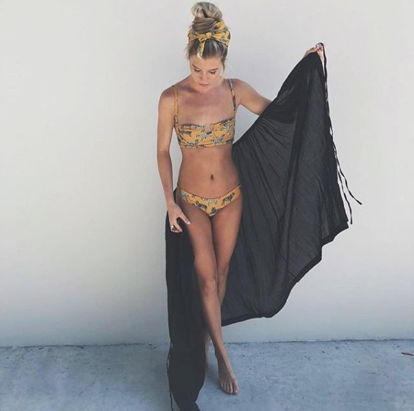 C A T  from head to toe via <a href="/ClothandLabel/">Valarie Zeh</a>