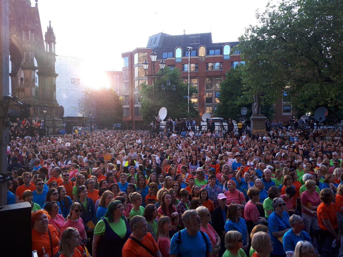 Fire_Choir's tweet photo. Wow - what an experience! Thank you so much #manchester you were and are amazing! #ManchesterTogether #Manchesterbee #WithOneVoice https://t.co/c31V6bB5Kh