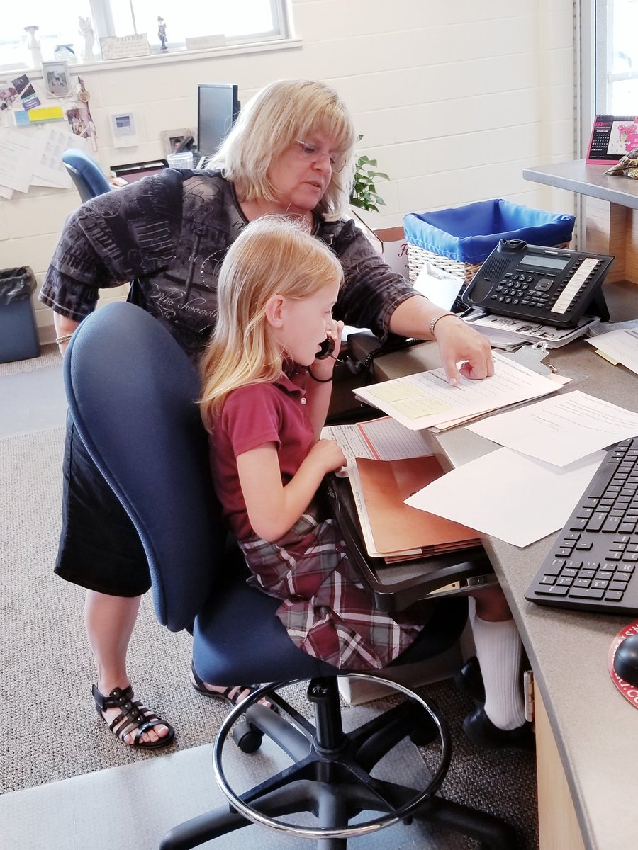 stselkhart's tweet photo. 1st Grader Julia has the special honor of saying our afternoon announcements all week as one of the winners of our Art & Experience Auction! She's been doing a fantastic job of delivering all the important news, & we sure love hearing her sweet voice fill the school! #STSAchieves https://t.co/tK0AYINaVE