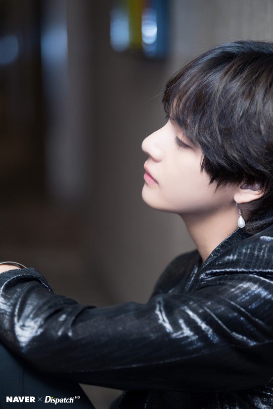 agirlinthepark's tweet photo. HQ V 2018 BBMAs @BTS_twt https://t.co/qfRHXLqAch