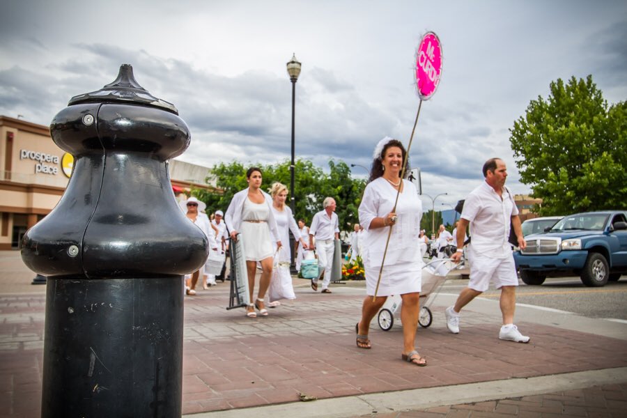 Thank you to everyone who has volunteered as a bus leader for #DebOkanagan2018 We have our first meeting next week &amp; will be sharing the big plans thanks to our sponsors/partners. Want to get involved contact us. #dinerenblanc #Okanagan