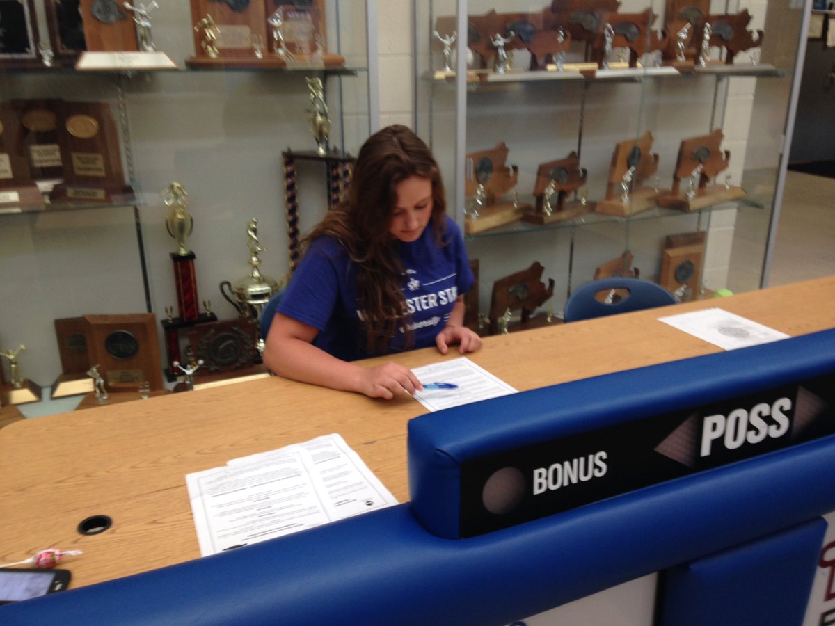 ClockerAD's tweet photo. Good luck to Natalie Gillis as she takes her talents to @WorcesterState this fall! Congrats! @AshlandClockers @Kstcoeur @ahsgvball https://t.co/j6Kdw3DO56