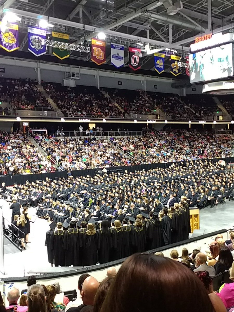 Teri_Tuesday's tweet photo. #burkegrad18 congrats @brooke_lawson20 and all of the Burke HS grads https://t.co/Y4QkeAFr2Z