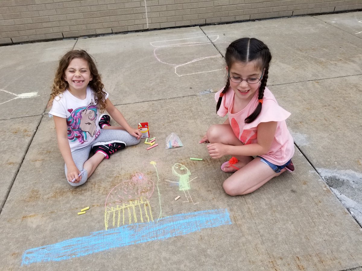 SusanBird21's tweet photo. Had so much fun earning our reward today. So creative! #KME302 #KanelandPride https://t.co/ZXhbQRsKE2