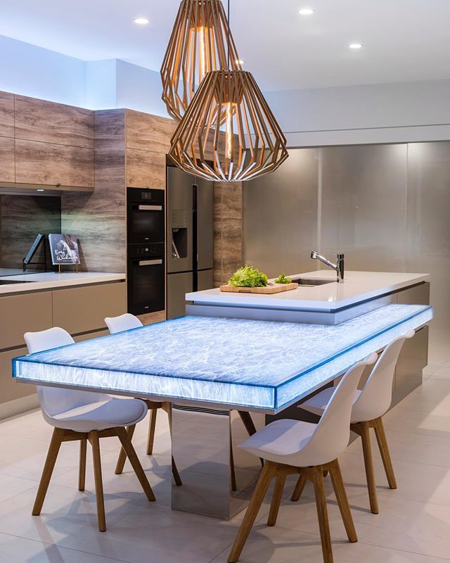 CaesarstoneAU's tweet photo. Discover this impeccable South East Queensland Kitchen by award-winning designers @sublime_architectural_interior | Featuring Caesarstone® Snow™ on Kitchen Island &amp; Back benchtops #clicklinkinbio 👆 #caesarstoneau #caesarstone #caesarstonesnow https://t.co/cp5o8oEqT6 https://t.co/iKk7Cvgmsp