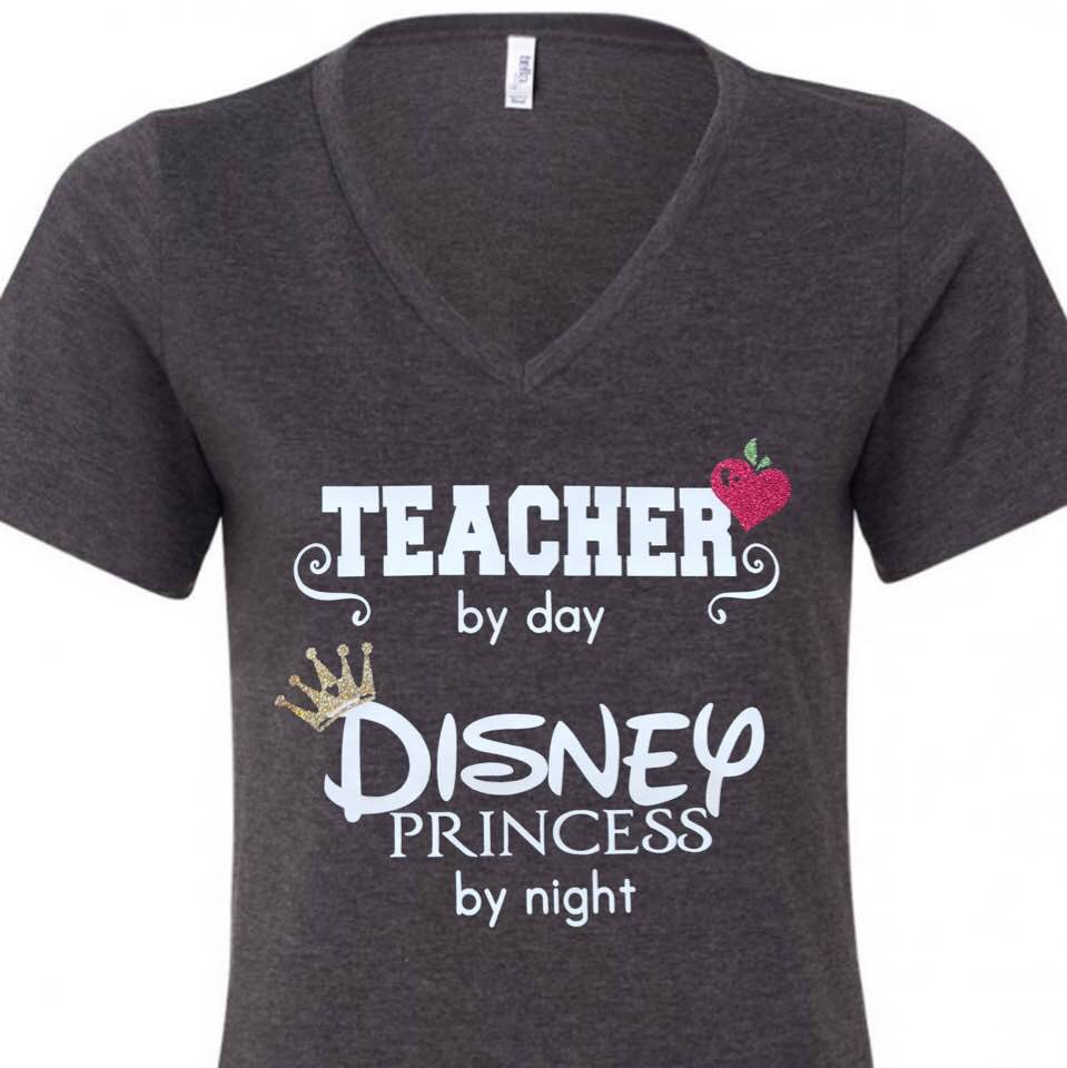RTierneyStudio's tweet photo. ★★★★★ "This shirt was everything I could imagine and more. Perfect gift for a great teacher!"  https://t.co/6xIz6xyYeU #teachergift https://t.co/on6ORxGqJ8