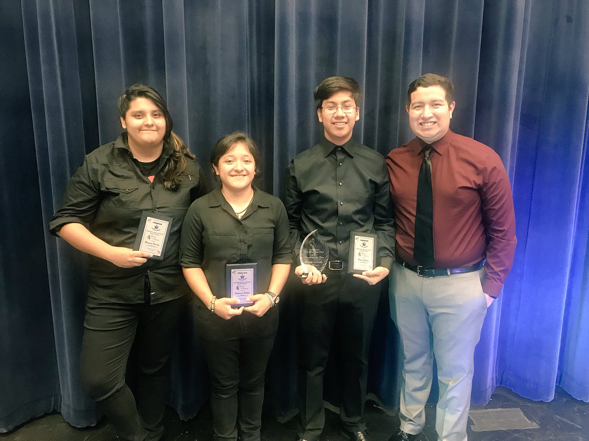 MissCareliGarza's tweet photo. Percussion Seniors! #PorterNation https://t.co/5w2LbIozRP