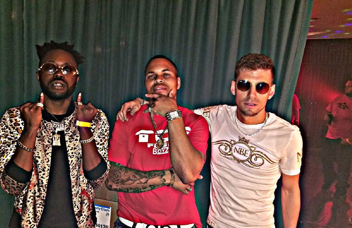 Link up with some real ones and make shit happen <a href="/NICK_BANGZZZ/">Midnite Ink Tattoos & Apparel llc</a>  <a href="/MayorOfDMV/">IG: MayorOfDMV™</a>