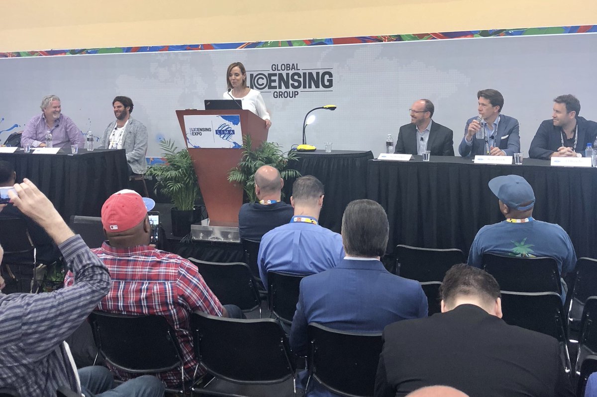 Licensing_Intl's tweet photo. #LicensingUniversity’s Unique Challenges of Branding and Licensing in the Growing #Cannabis Industry featuring: Chris Folkerts @GPen, Greg Hill @BrandBirth, @dkarasiuk @MedReleaf, Kellen O'Keefe @ShopMedMen, David Schnider @NolanHeimann #Licensing18 #LicensingExpo https://t.co/QAQP9faSwb