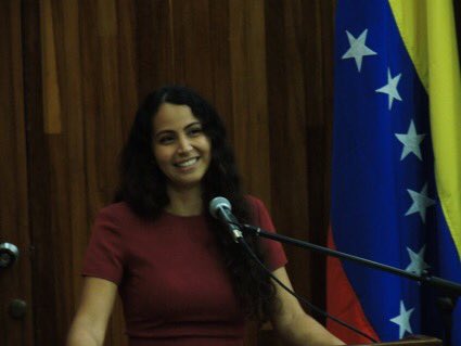 VivancoJM's tweet photo. We call for the immediate release of Gregory Hinds and Geraldine Chacón, two activists arbitrarily held by Venezuelan intelligence services in defiance of a court order for their release. 
There’s no evidence implicating them in crimes. 

See @HRW presser: https://t.co/54FAfKvtD2 https://t.co/eLKscJMQiU