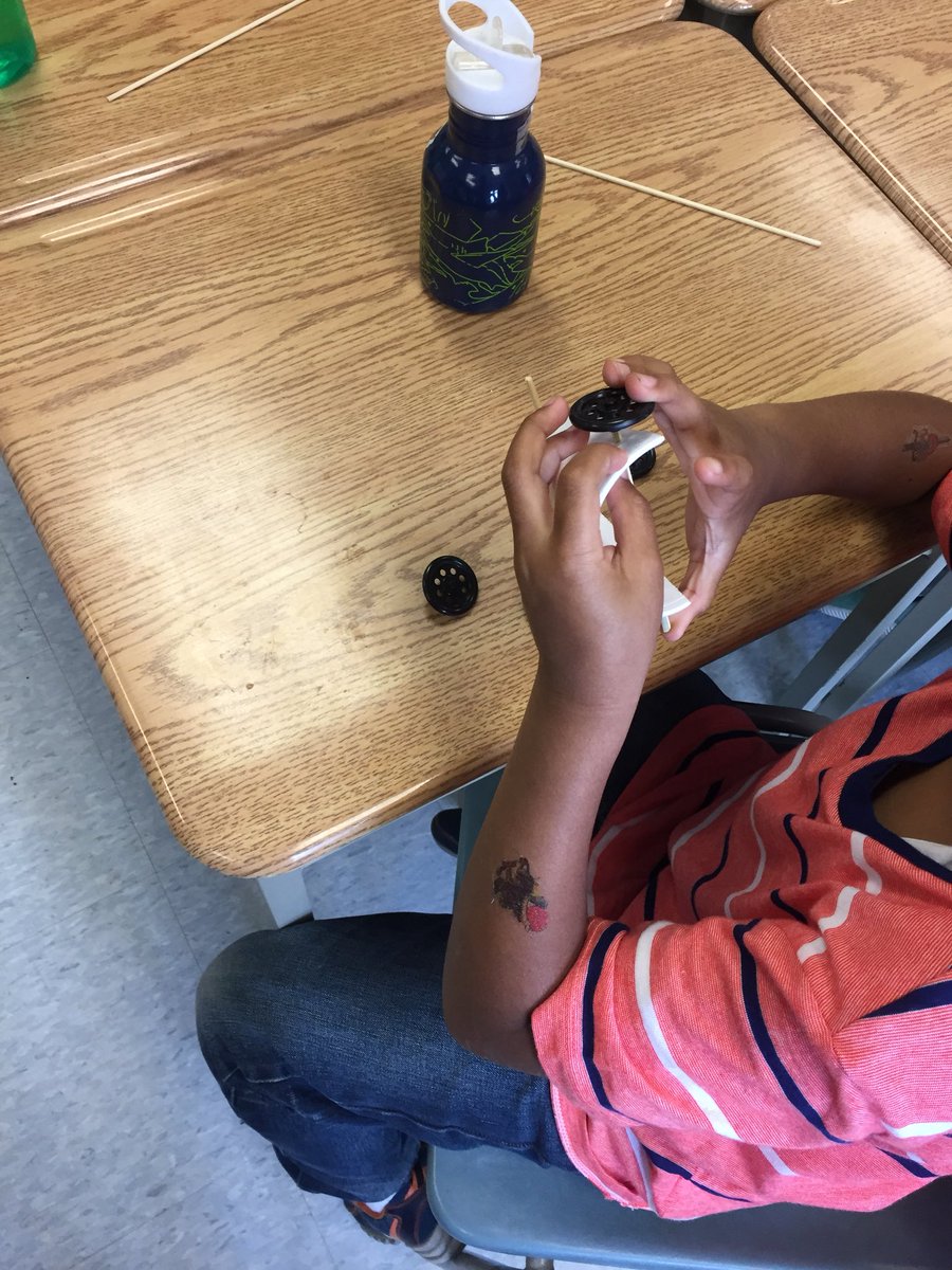 MsCurittiGr1's tweet photo. Great workshop about Energy today with @MacEngYouth . Thank you @Ms_TCosta for booking it! https://t.co/trKctGNYQU