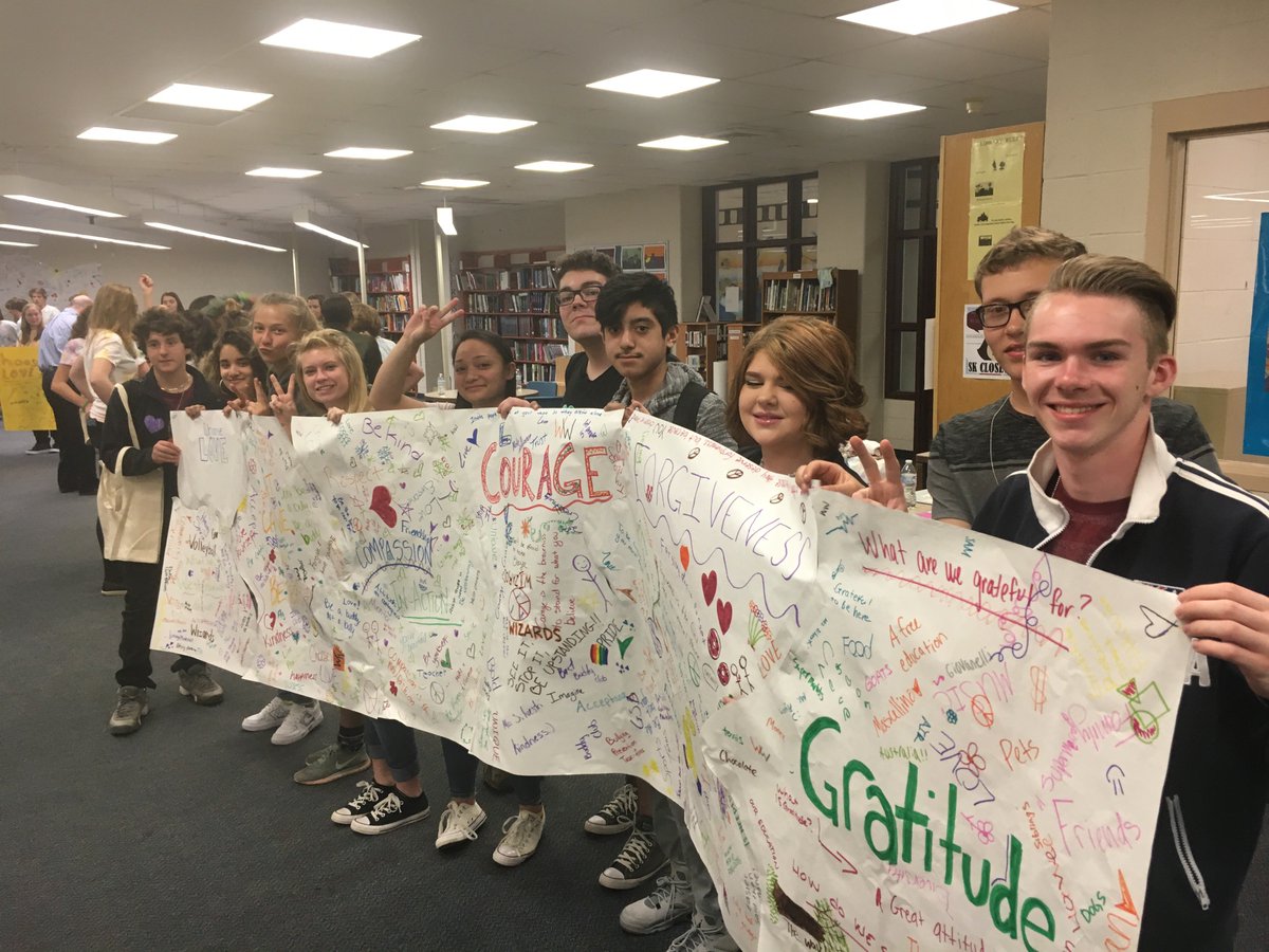 A huge THANK YOU to <a href="/rmezzanotte/">Rob Mezzanotte</a> and all at <a href="/SKingstownHS/">SKHS</a> for hosting an amazing Choose Love workshop today! #ChooseLove #SEL