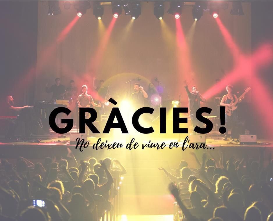 ☛ FINS SEMPRE MÉS ☚

No tenim paraules. 
Només gràcies, gràcies i més gràcies... La nit de dissabte la portarem cosida al cor per sempre. 

Per això vivim.
No deixeu de viure en l’ara.

Bonobos serà sempre vostre.
Fins sempre més.