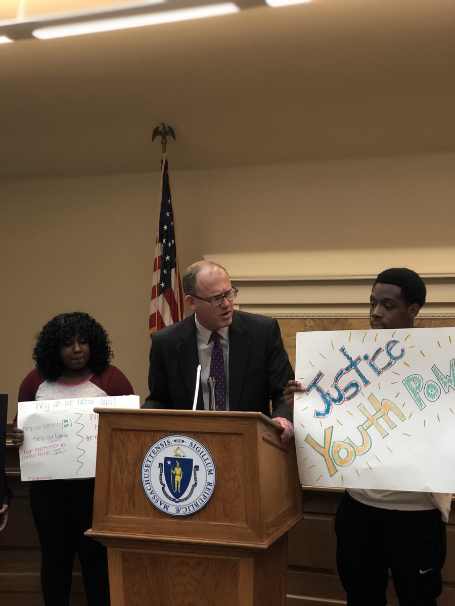 SenJasonLewis's tweet photo. I stood with @WEHAVEAFUTURE to advocate for increased funding, through my #SenBudget amendment #764, for youth jobs and opportunities. The young people of Mass., esp. those of color, need opportunities like #Youthworks as a foundation for future success #mapoli #workingfamilies https://t.co/k57mrNwyZr