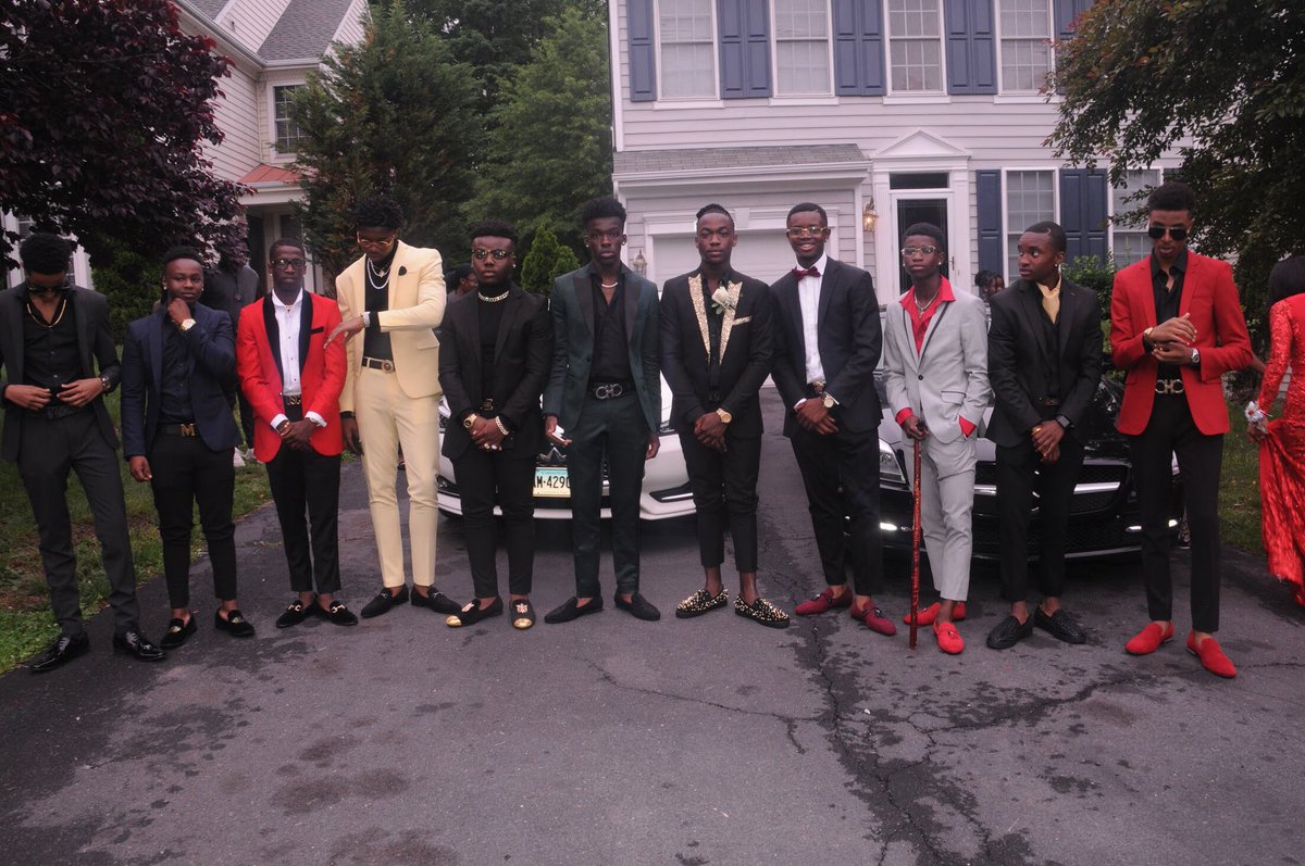 _fonzorelli_'s tweet photo. This is P O T O M A C, we do things a lil different on this side.🤭💯
#Prom2018 #PotomacProm https://t.co/RqDamd3Q70