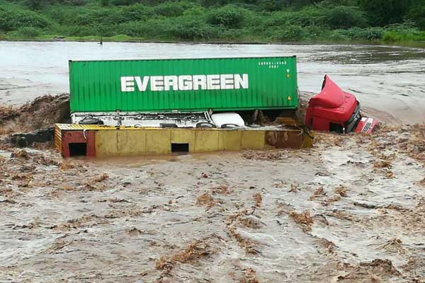 NationAfrica's tweet image. Hundreds displaced as rains persist. bit.ly/2IF74x0