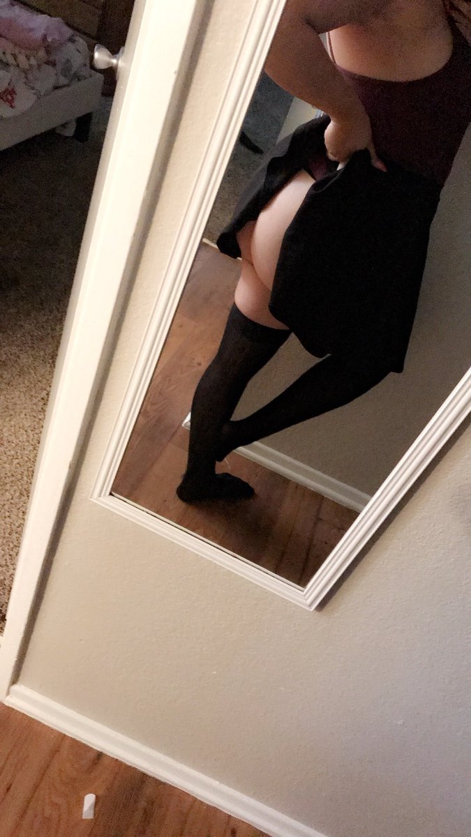milkyymama's tweet photo. @PostMalone who doesn’t love an ass in a skirt ?? https://t.co/q3pIdRie1w