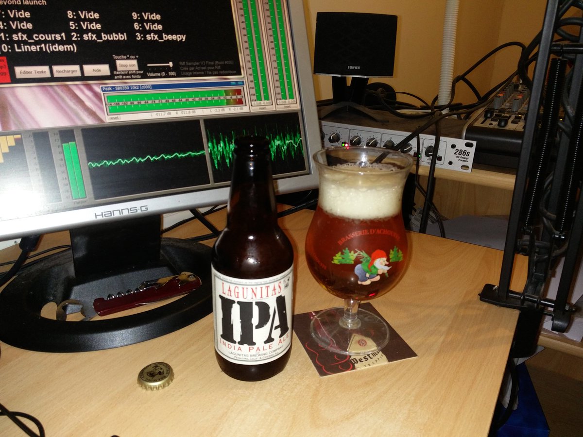RiffAzrael's tweet image. La Lagunitas IPA de la Lagunitas Brewing Company en bière de la semaine dans #Besides sur Riff : puissante, amère, assez complexe. Pas mal, mais un peu trop amère : ça écrasé un peu le reste. #10ansderadiorock