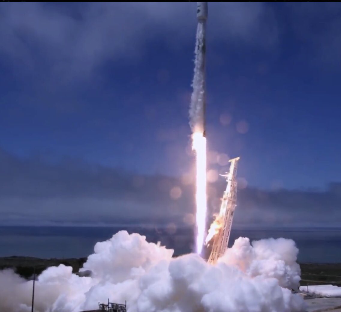 satphone13's tweet photo. Congrats to @IridiumComm and @SpaceX for another successful launch of 5 more #IridiumNEXT satellites https://t.co/shflQjA4nD