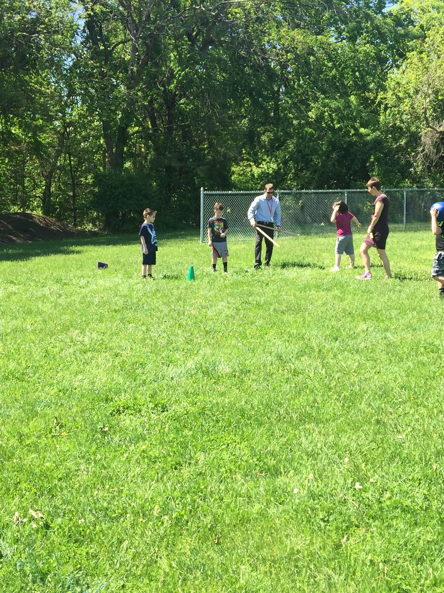 CaralynCosgrove's tweet image. Monday Measurement Fun! Thanks Ms. Eyer! @patty_eyer @WOSnews #mrspenoWOS