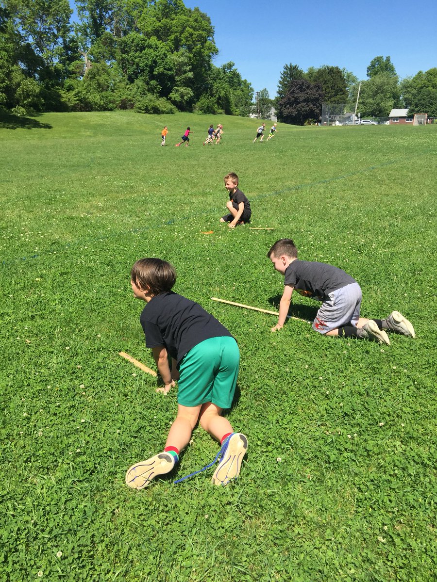 CaralynCosgrove's tweet image. Monday Measurement Fun! Thanks Ms. Eyer! @patty_eyer @WOSnews #mrspenoWOS