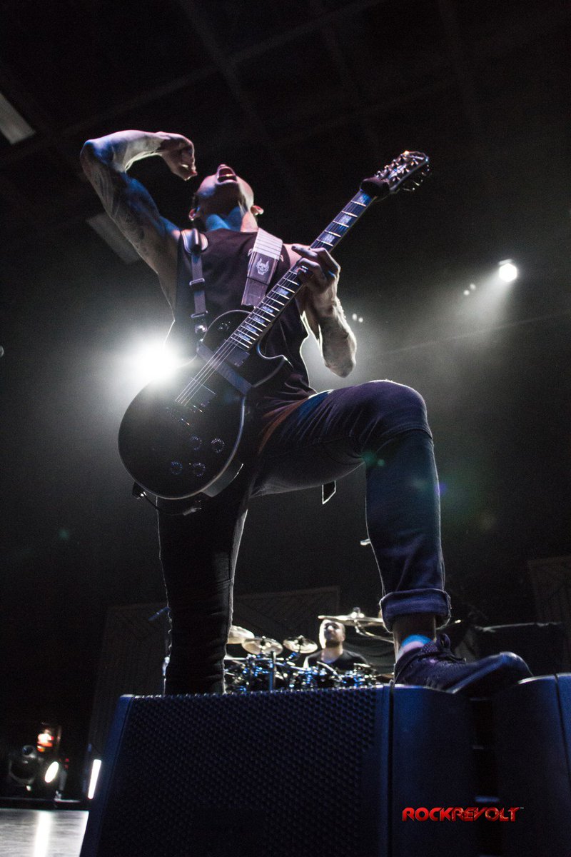 RockRevoltMag's tweet photo. SHOW REVIEW/LIVE PHOTOS: Bullet for My Valentine w/ Trivium, Toothgrinder https://t.co/XnQc0eMR6m https://t.co/YSDna4LbYv