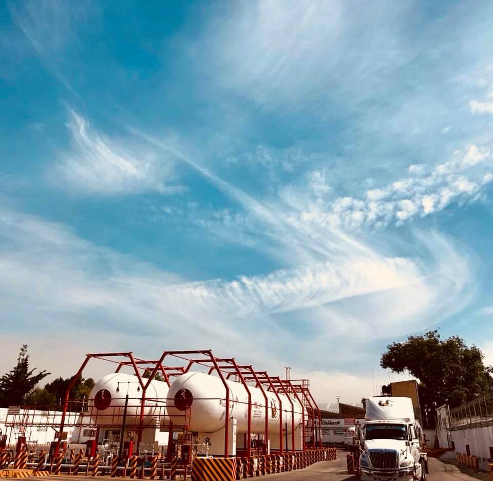 GasUribe's tweet photo. Entra a nuestro blog 👨‍💻 #GasUribe, donde te damos más de una buena razón para conocer y convencerte que somos el mejor servicio en el mercado🙋‍♀️
https://t.co/jqMWPbcKon 💻

#PideTuGas al 53 66 49 00 ☎️
#WhatsApp 55 41 93 16 01 📲 https://t.co/0DXxC09j7E