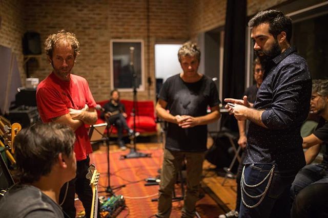 Es un placer trabajar con personas buenas y talentosas como los <a href="/vetamadre/">Vetamadre</a>, ya estamos haciendo nuestro 2do disco juntos! Gracias por confiar queridos amigos! 📸 @nicoglenny_ph / @ojourbanofilms