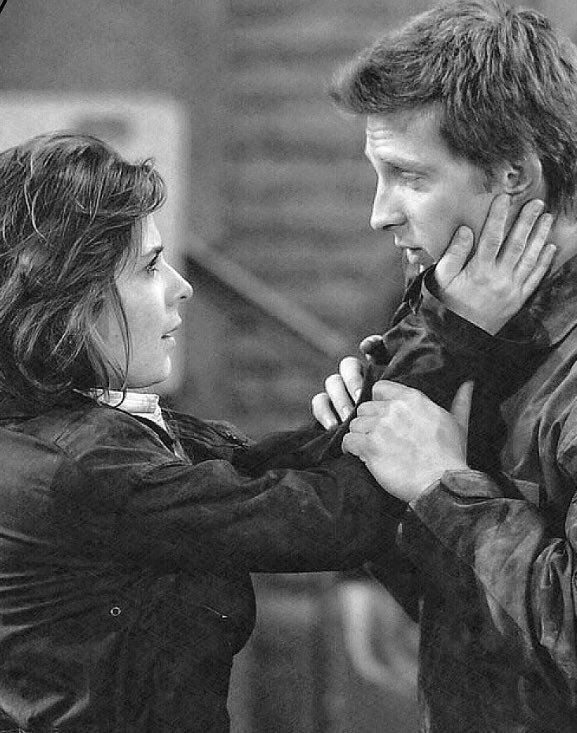 PatzPowerz's tweet photo. #DoesDrewRemember #JaSam reuniting after believing he might've died in the bomb explosion during the train wreck storyline
#JaSam #OGJaSam #Stelly #StellyMagic #ALoveThatJustIs #TheKindOfLoveThatJustIs
#JaSamReunion2018 #JustYouAndMe #JaSamIsCumming2018 #DragonandPhoenix https://t.co/cp2RuukXpP