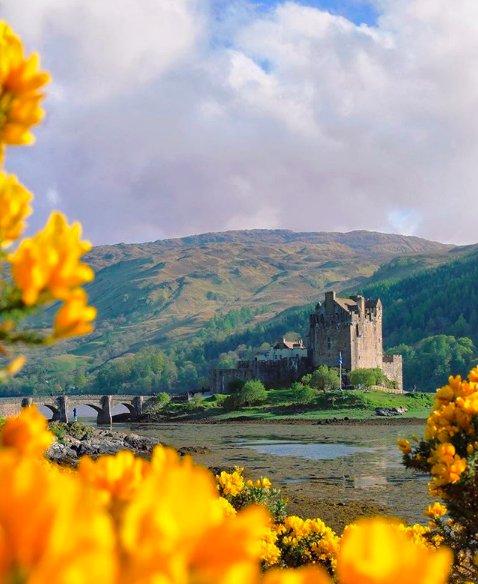GoBewander's tweet image. Another beautiful repost from @mortenvstheworld in Kyle of Lochalsh, Scotland! ❤️