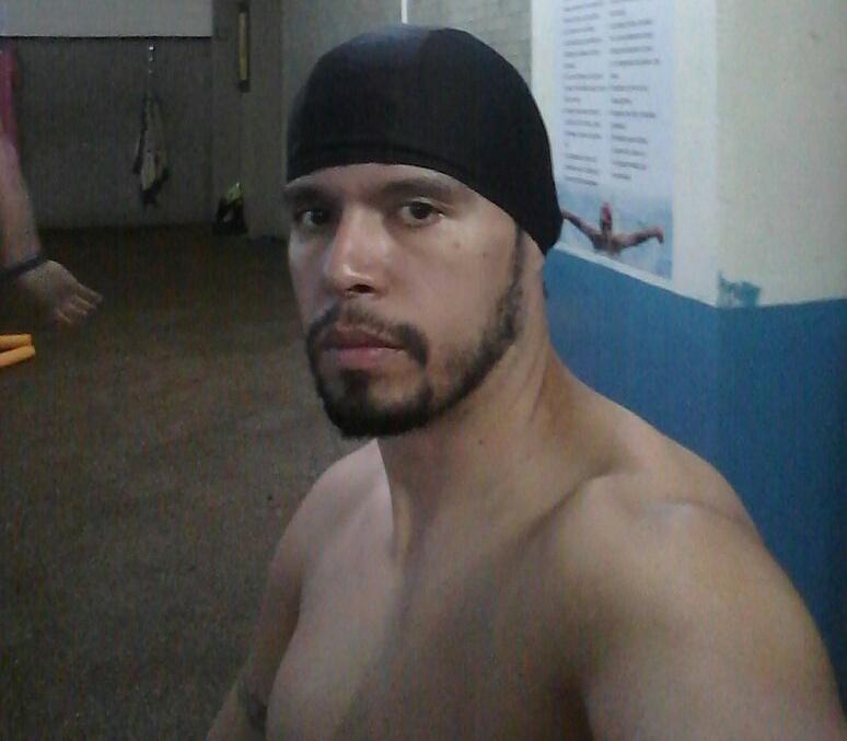 dravbh's tweet photo. Ahora en @natacionPC  con mi hijo entrenando https://t.co/zEAy1v515j