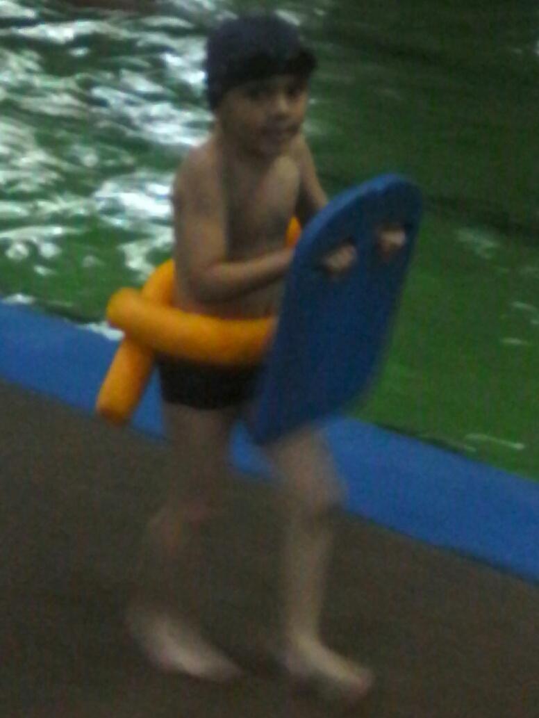 dravbh's tweet photo. Ahora en @natacionPC  con mi hijo entrenando https://t.co/zEAy1v515j