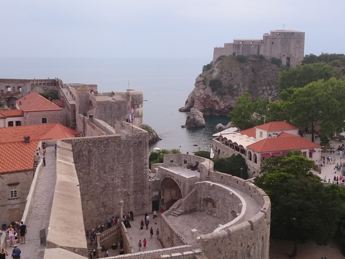 prchadwick's tweet photo. #Kleopatra2018
Day 3 of Croatian sailing brought us to Dubrovnik. A real sense of history here (old and modern) but sadly no Lannisters, Starks or dragons..... https://t.co/D0mUcQtYML