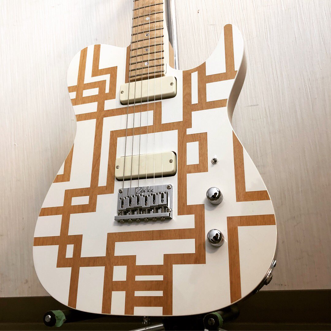 O Xrhsths Hotei Sto Twitter 眠っていたギターが目を覚ます ナチュラルなトーンの特製テレキャスター 布袋寅泰 Guitar G柄 Tomoyasuhotei Telecaster Zodiacguitar