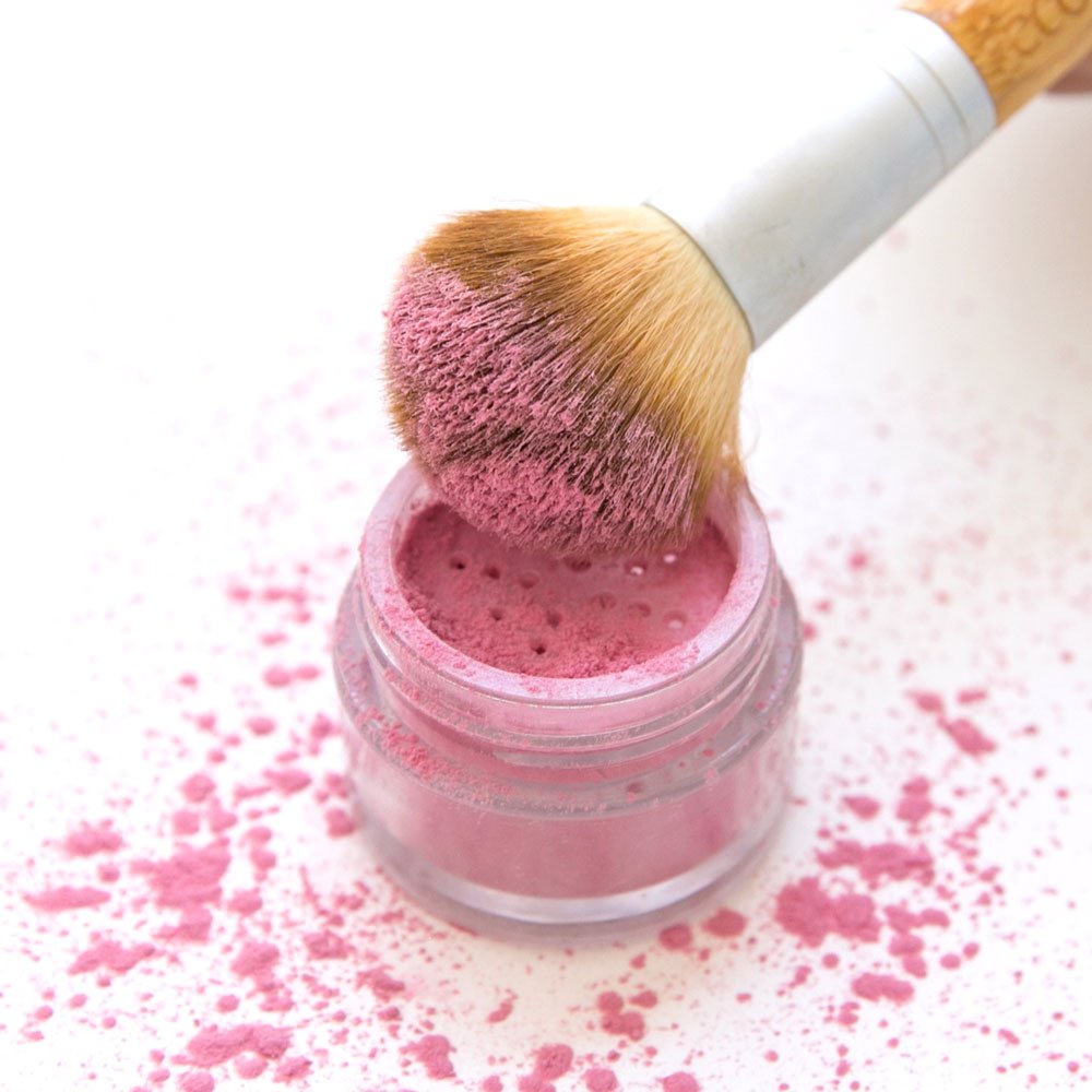 KariGranSkin's tweet image. When's the last time you cleaned your makeup brushes? A few times a month should do the trick. If you are experiencing breakouts, be sure to clean them daily prevent unwanted bacteria. Learn how: bit.ly/2IEbJUe

#tipsandtricks #ecotools #howto #ecoluxe