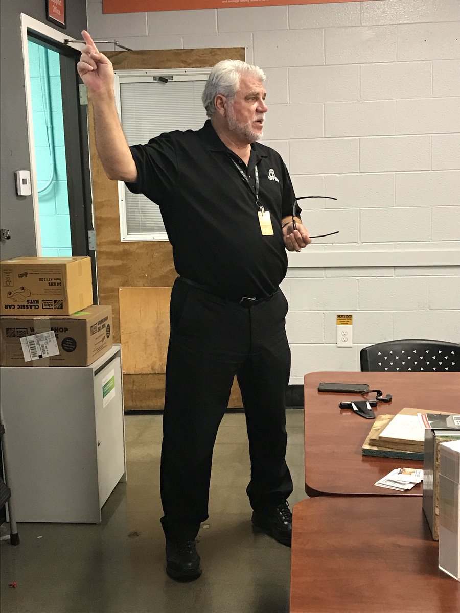 Specialty0620's tweet photo. Steve @tuffshed thank you for all the great support Specialty Tuesday #leadsinsalewin #TEAMHAWTHORNE https://t.co/GWwFpbt0gE