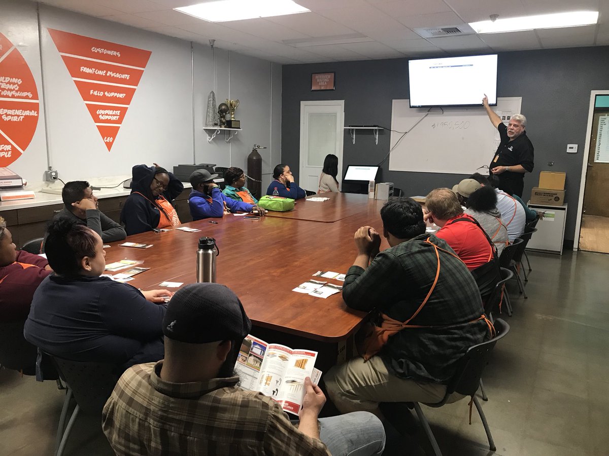 Specialty0620's tweet photo. Steve @tuffshed thank you for all the great support Specialty Tuesday #leadsinsalewin #TEAMHAWTHORNE https://t.co/GWwFpbt0gE